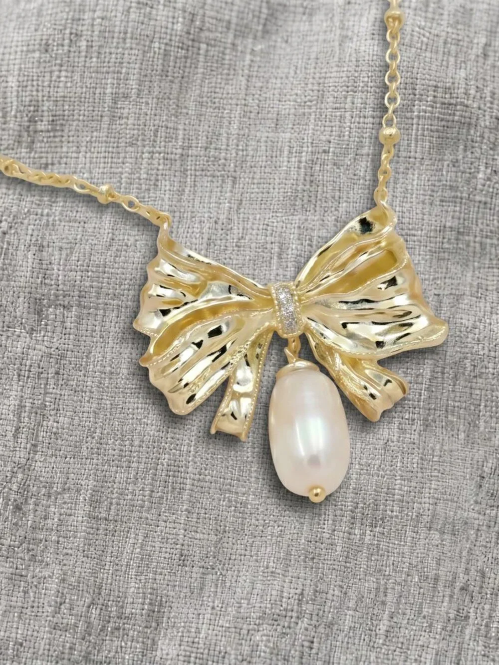 Kendra Scott x LoveShackFancy Bow Gold Necklace & White Pearl